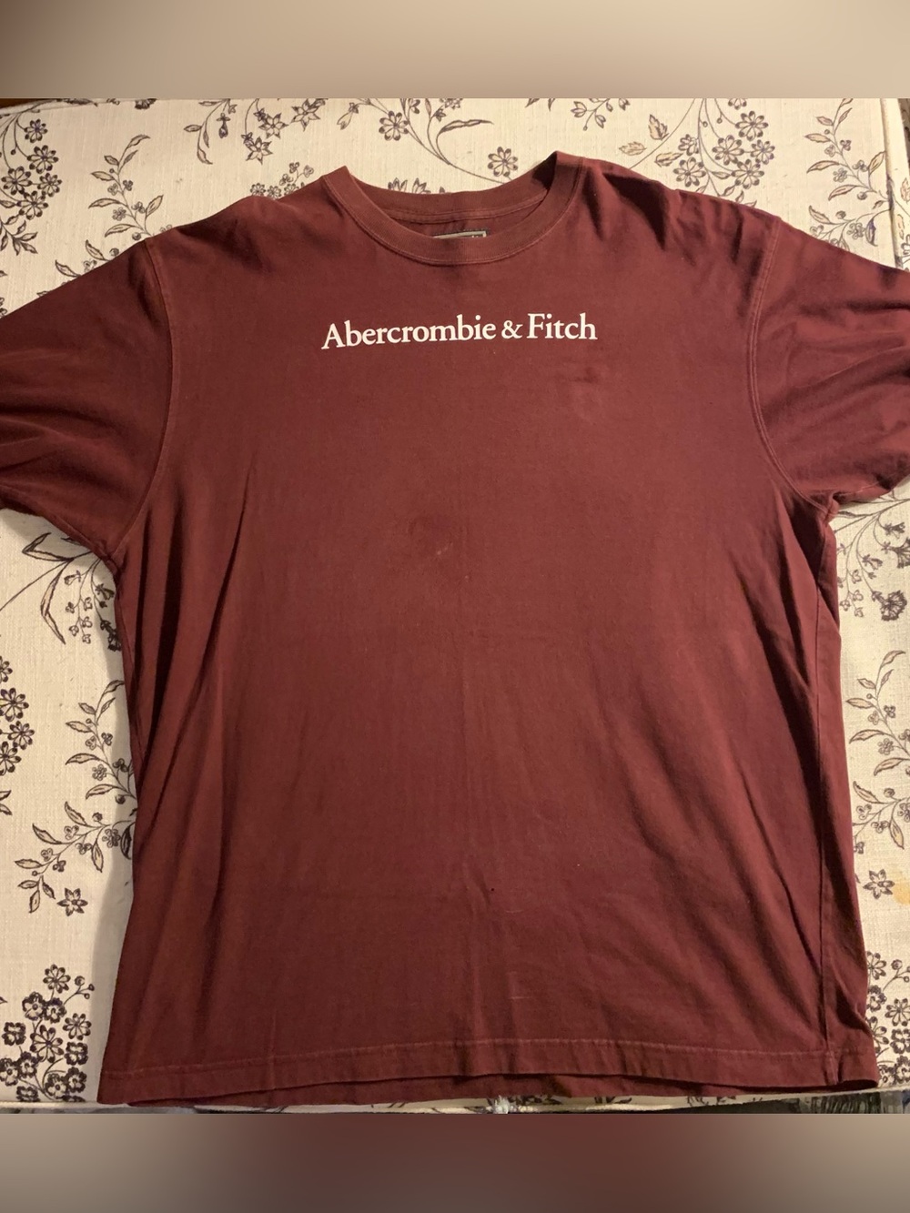 Abercrombie & Fitch Men's Deep Maroon Logo Tee